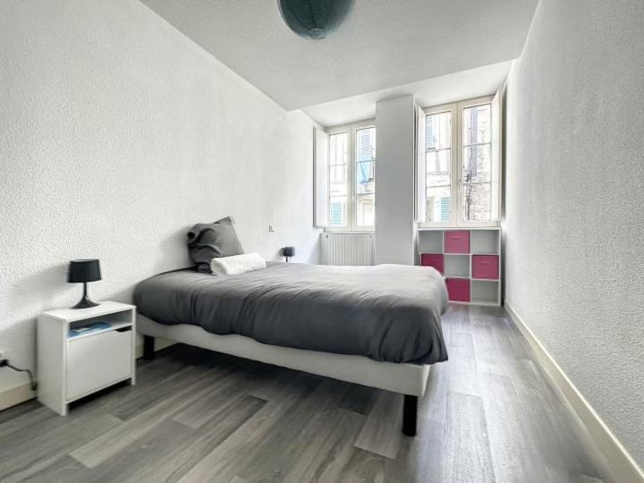 Bury Apartment *